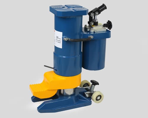 Hydraulic toe jack with durable quality